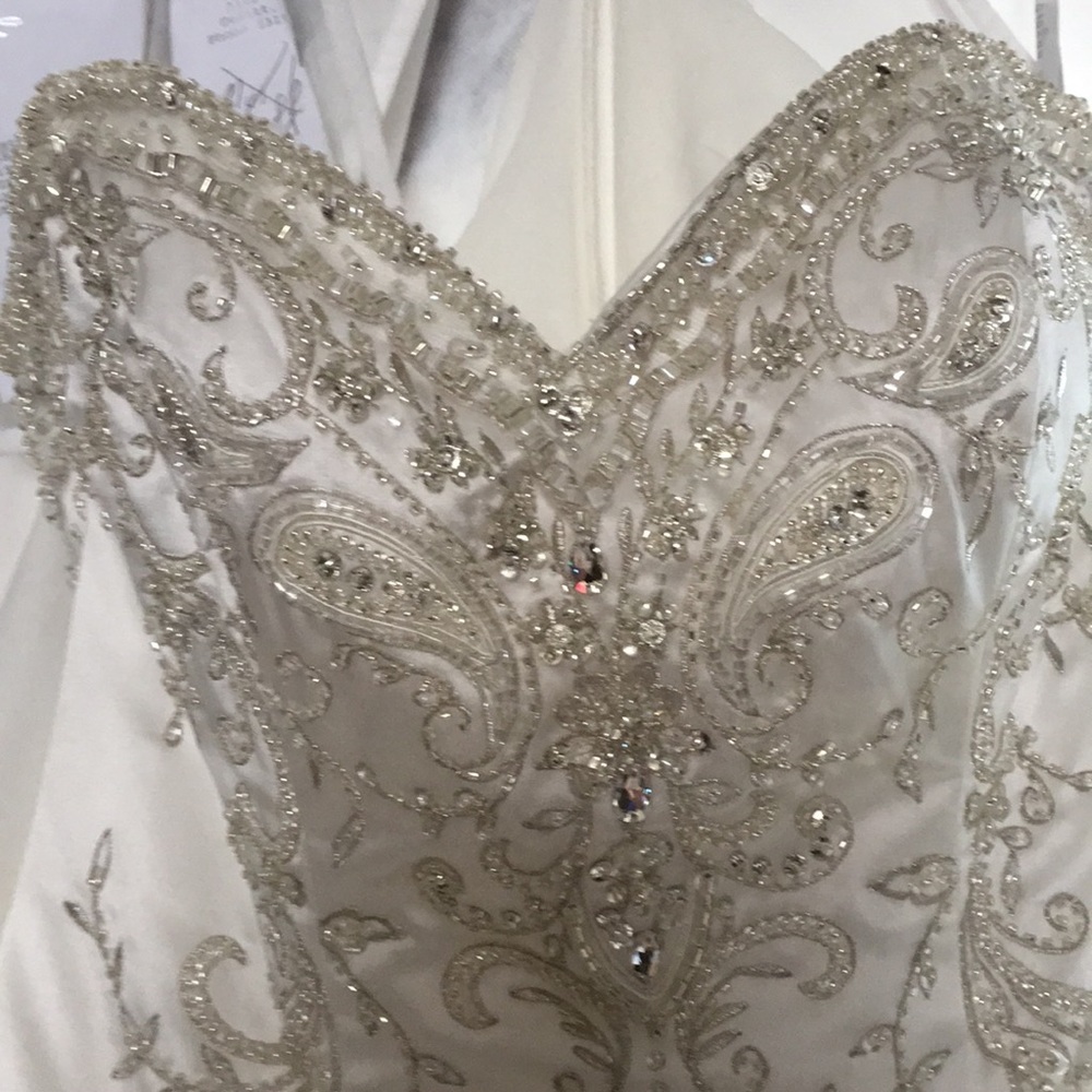 NWT ALFRED ANGELO WEDDING GOWN - Picture 4 of 8